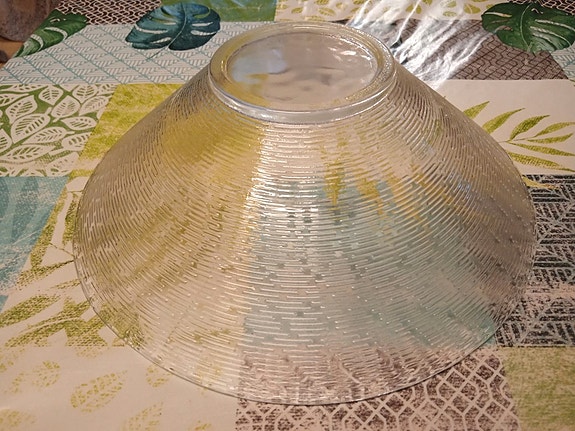 Lasi kulho