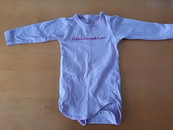 Vaaleanpunainen body 70cm