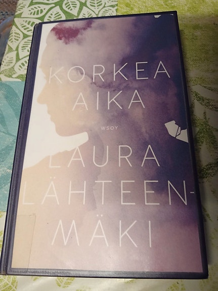 Laura Lähteenmäki KORKEA AIKA