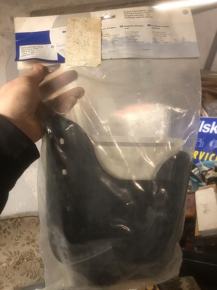 VW Polo Alkuperäiset Etukuraläpät 02-05