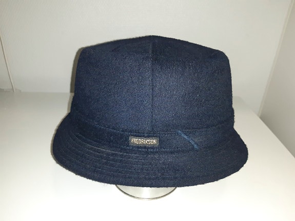 Miesten hattu 58