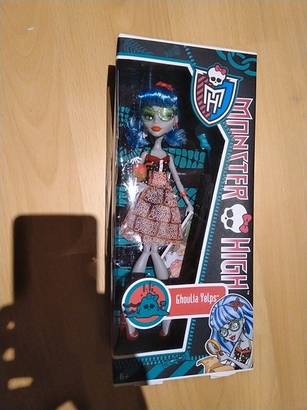 Monster High Ghoulia "Skull shores"