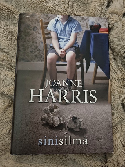 Kirja Sinilmä Joanne Harris