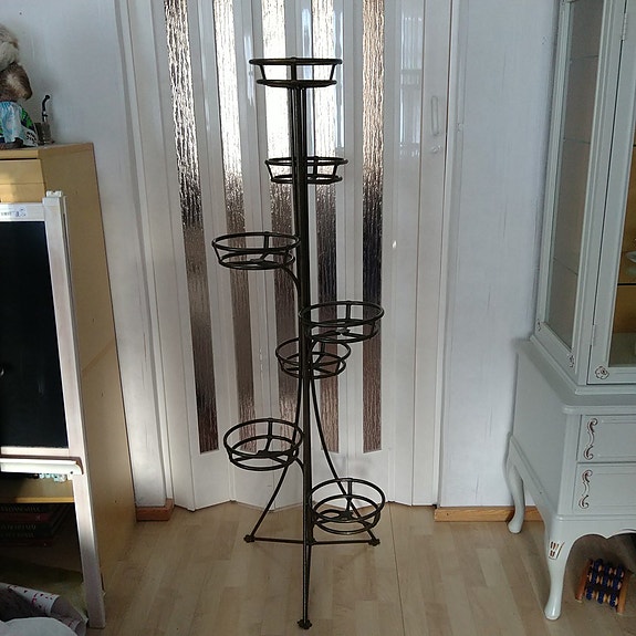 Metallinen kukkateline