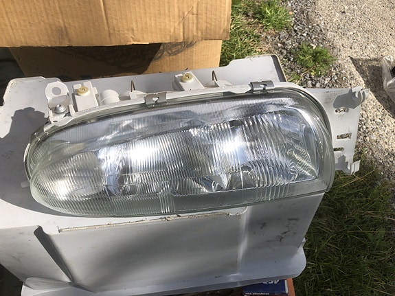 Ford Fiesta Oikea Ajovaloumpio 95-99