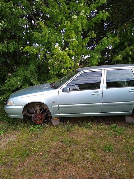 Volvo V70 2.5 tdi vm 1997 varaosia
