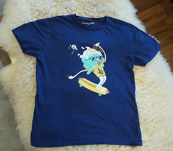 VOLCOM t-paita