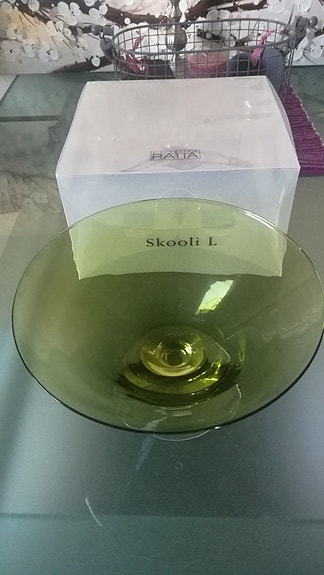 Skooli L, Ristomatti Ratia, Muurla