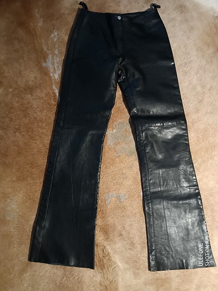Vero Moda 34/XS aidot nahkahousut Bootcut