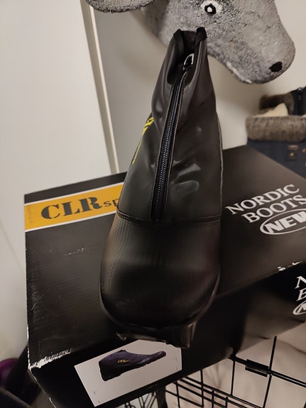 Product image 1 of 2