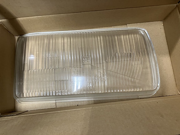 Audi 100 Oikea Ajovalon Linssi 8/79-7/81
