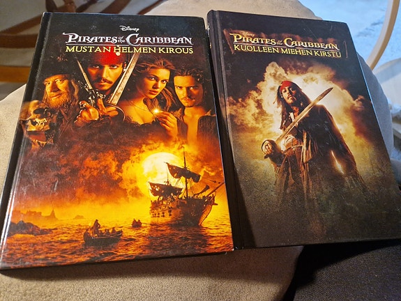 Pirates of the caribbean kirjat