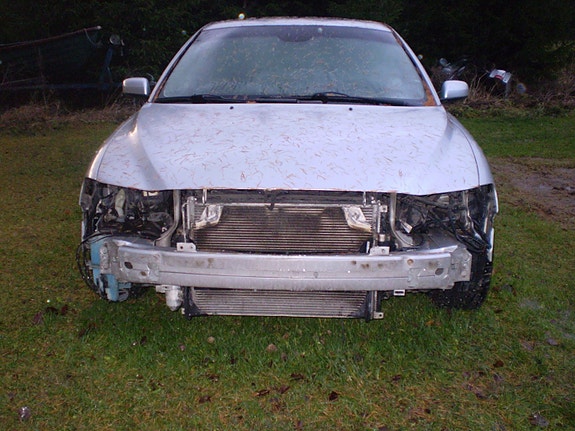 Volvo s60 2003 koko auto osina 2,5t awd