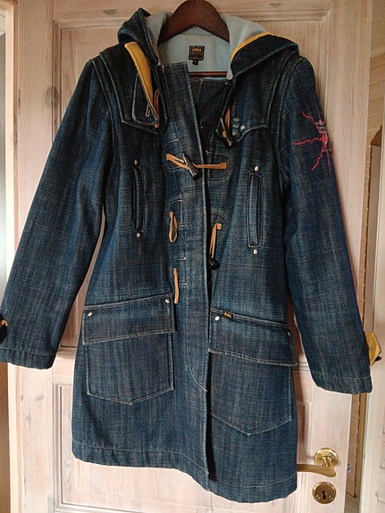 Product image 1 of 2