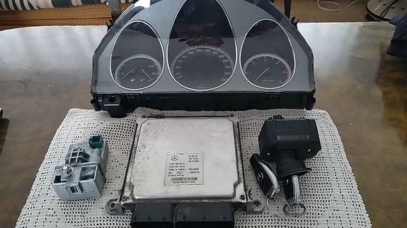 MERCEDES OM651.911 CDI (W/S 204) ECU, V-Lukko, mittaristo 2010----->