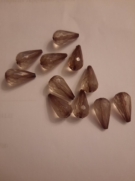 Pisaran mallisia helmiä 24 kpl