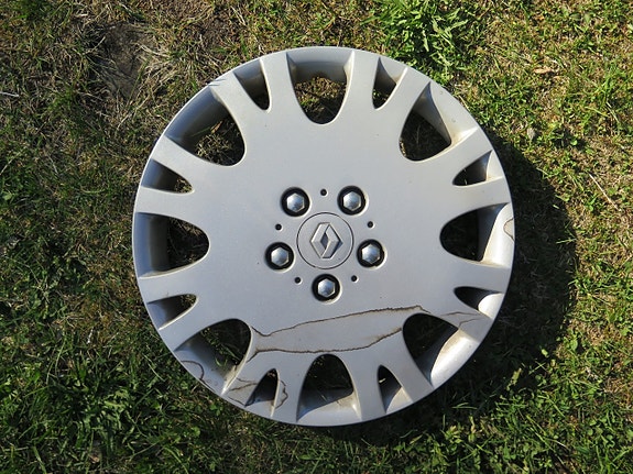 Renault pölykapseli.