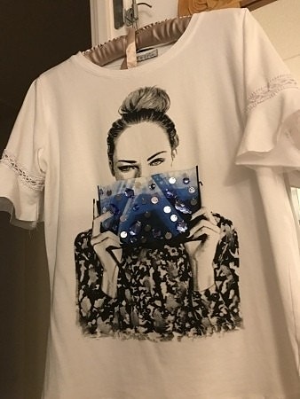 Lomalla nyt / Kaunis paita koko L/ XL