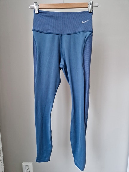 Nike treenitrikoot xs