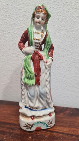 Posliini patsas Japani