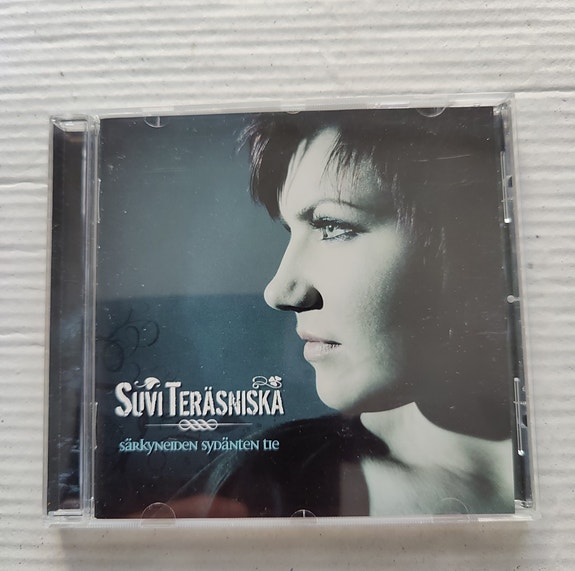 CD Suvi Teräsniska/Särkyneiden sydänten tie