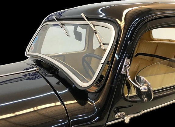 Citroen Traction Avant B11 tuulilasin kehys