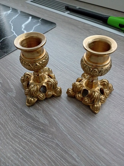 Kynttilä jalat