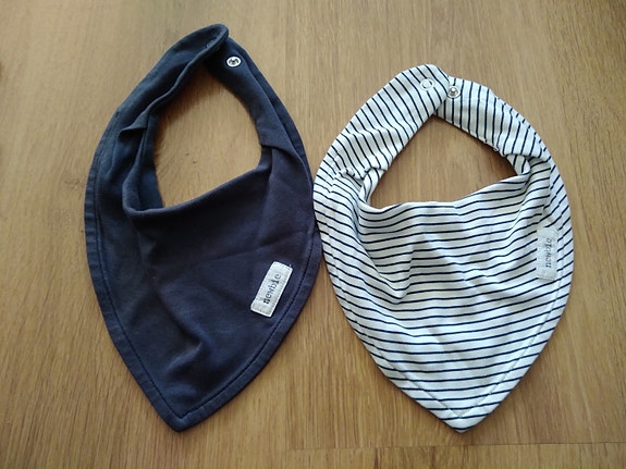 Newbie huivit, one size, esim. n. 2,5 vuotiaalle