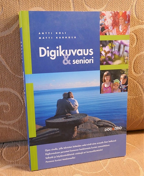 Digikuvaus kirja ja CD