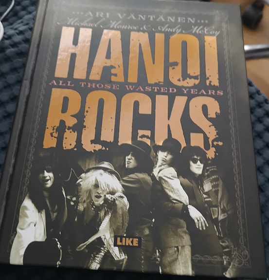 Ari Väntänen - Hanoi rocks - All those wasted years