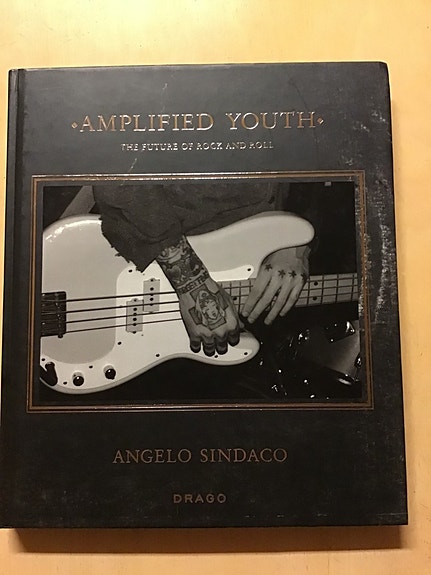 Product image 1 of 2