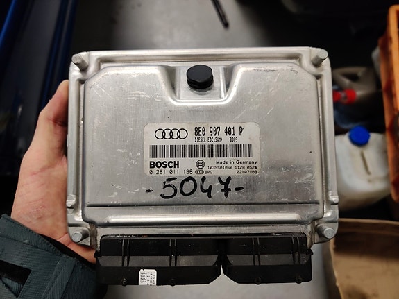 Audi 2.5tdi v6 moottorinohjausyksikkö