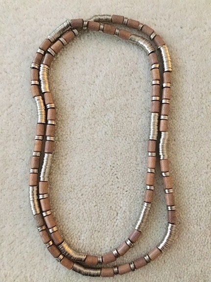 Aarikka helmet, pituus n. 90 cm