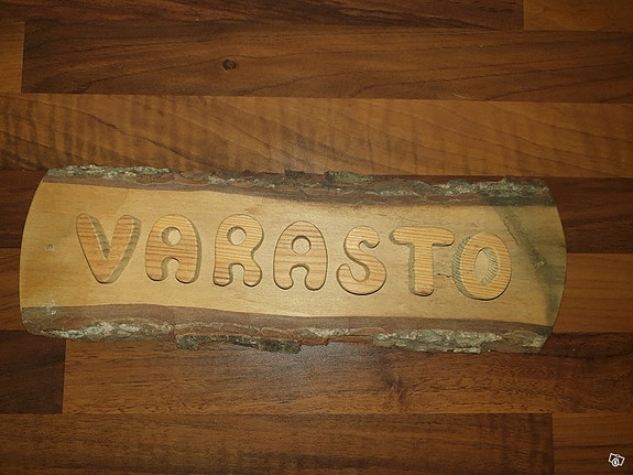 Puinen varasto ovikyltti