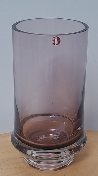 Tapio Wirkkala, Maljakko 3581, signeerattu, lila