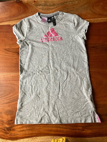 Adidas paita 128