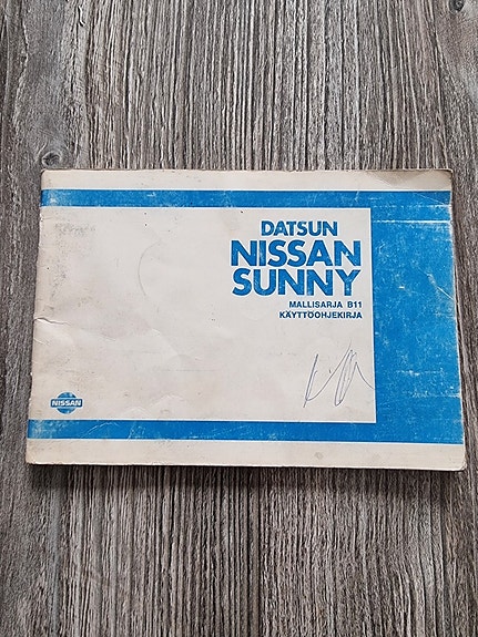 Datsun Nissan Sunnyn B11 org. käyttöohjekirja