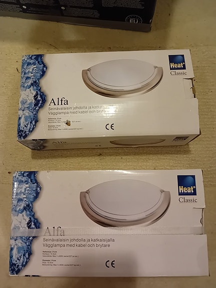 Alfa seinävalaisin 2 kpl uusia