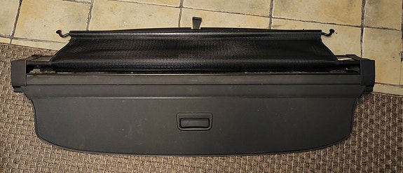 Audi A4 (B6) tavaratilanpeite+koiraverkko