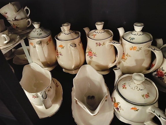 Arabian Kesäkukka astioita