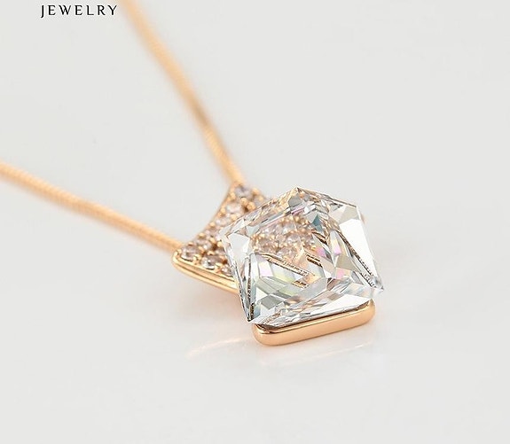 Kirkas kuutio kaulakoru Swarovski kristallilla