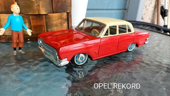 Opel Rekord A de Luxe 4D Sedan | Tori