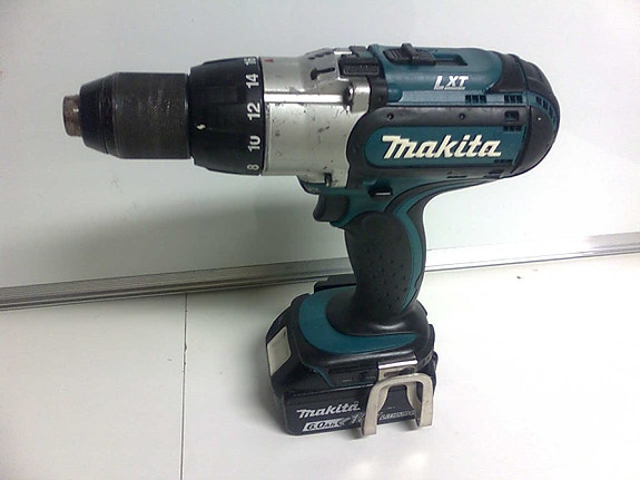 Makita akkuporakone + 6ah:n akku