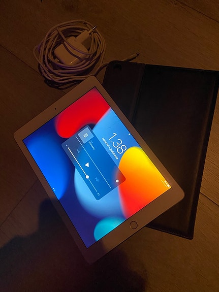 Product image 1 of 2