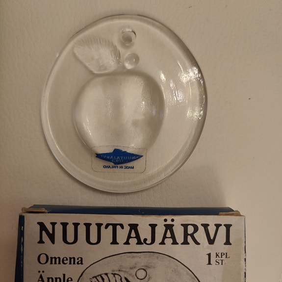 Joulukuusen koriste Omena. Arabia Kerttu Nurminen