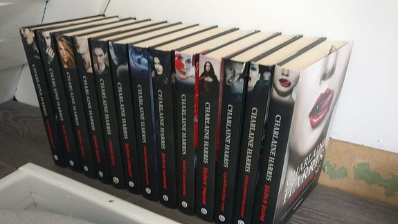 True Blood kirjoja