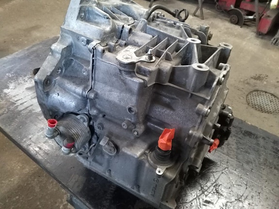 Mazda 6 automaattivaihteisto 2.0 bensa