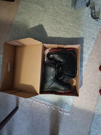 Salomon Faction - lumilautailumonot 42/8.5