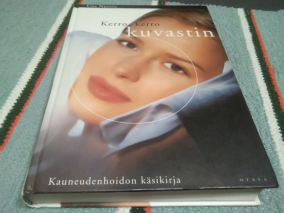 Kerro, kerro kuvastin. Una Nuotio