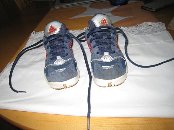 Lasten adidas lenkkarit, koko 29